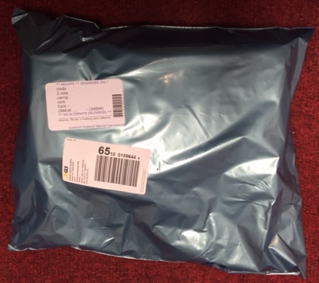 Parcel PlayBlue Discreet Front